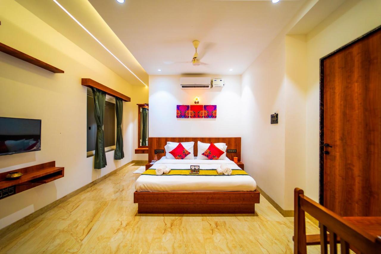 Canvasand By Eease Hospitality Hotel Nāgaon Exterior foto